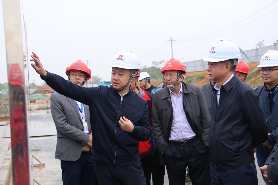 成都城投集团党委书记,董事长郑尚钦调研东盟艺术学院和219亩住宅兼